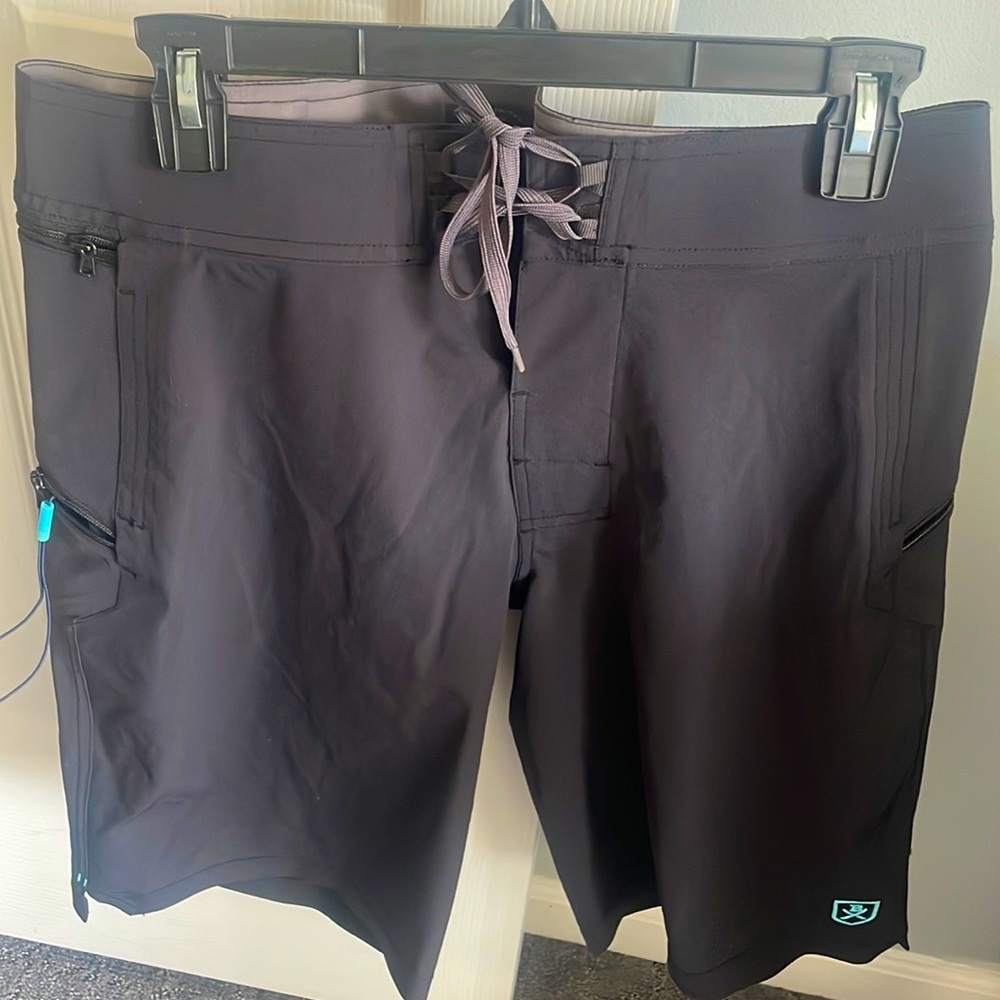Mens Parke & Ronen shorts size 34‎